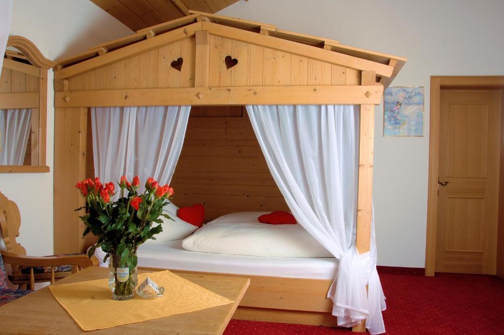 Hotel Camona & Apart Walserhof Samnaun Chambre photo