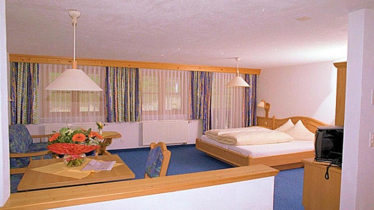 Hotel Camona & Apart Walserhof Samnaun Chambre photo